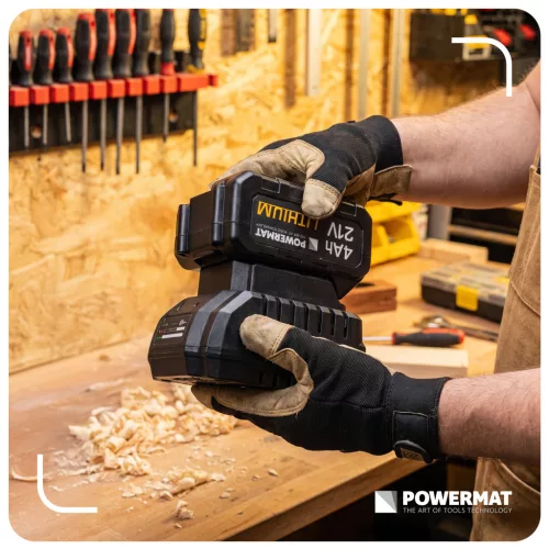 Gyorstöltő 21 V-os akkumulátorokhoz, 230 V, 21 V / 1 A – Powermat (PM-LAD-BL-21V-FC)